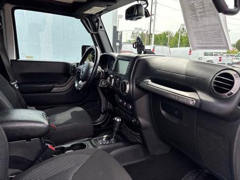 Used 2016 Jeep Wrangler Unlimited Sport AWD/4WD image 37