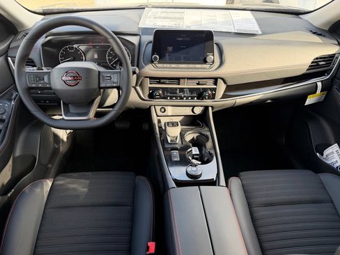 New 2026 Nissan Rogue SV AWD/4WD image 10