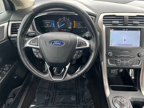 Used 2019 Ford Fusion SEL FWD image 30