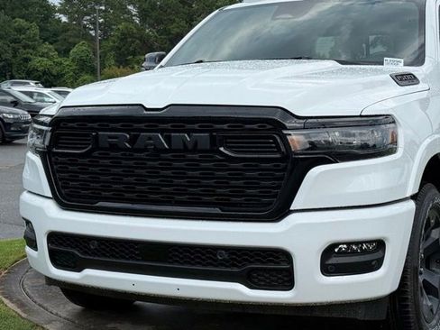 New 2026 RAM 1500 4x4 Crew Cab image 10