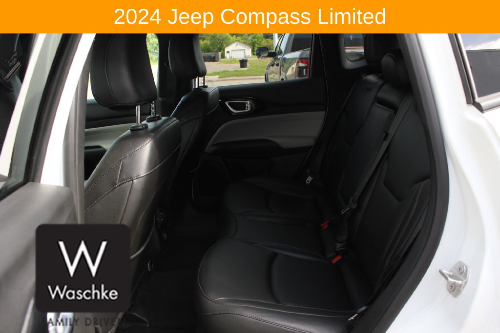 Used 2024 Jeep Compass Limited AWD/4WD image 18
