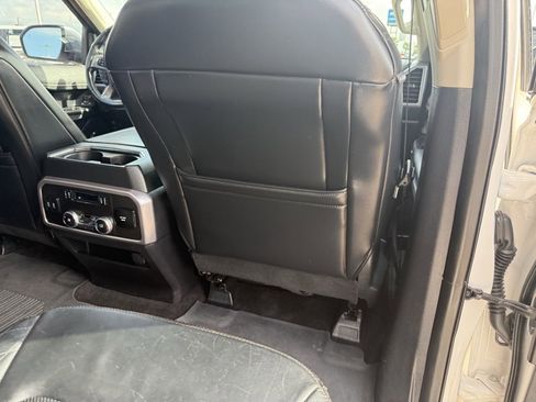 Used 2019 Ford Expedition Platinum image 36