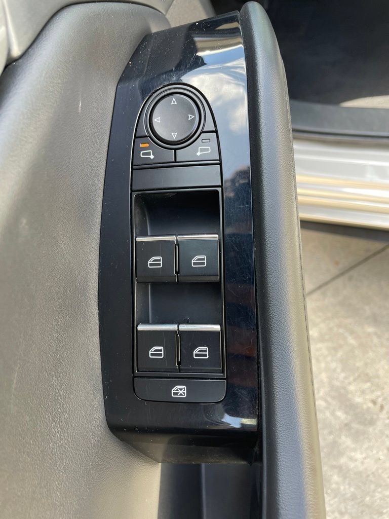 Used 2024 MAZDA MAZDA3 s FWD image 16