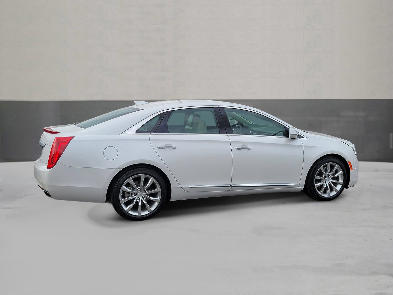 Used 2016 Cadillac XTS Luxury w/ Driver Awareness Package FWD image 2