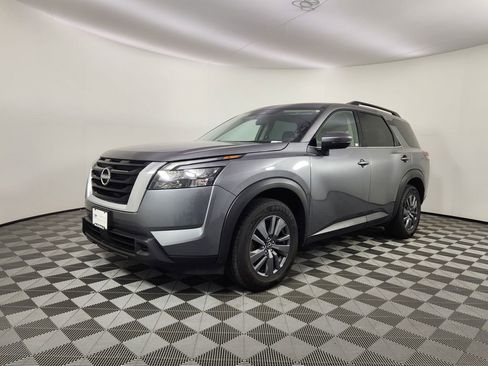 Used 2024 Nissan Pathfinder SV AWD/4WD image 1