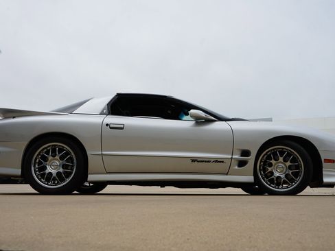 Used 2000 Pontiac Firebird Formula w/ Security Pkg image 16