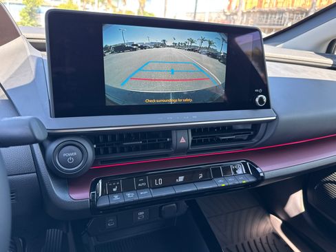 New 2026 Toyota Prius Plug-In Hybrid FWD image 31