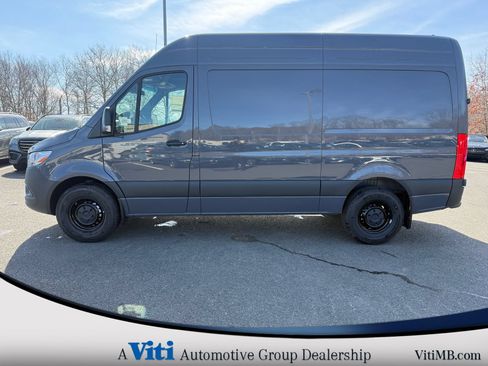 Used 2026 Mercedes-Benz Sprinter 2500 image 5