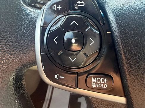 Used 2013 Toyota Camry LE FWD image 12
