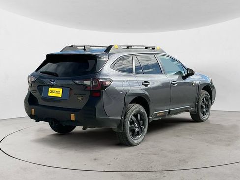 Used 2025 Subaru Outback Wilderness AWD/4WD image 5