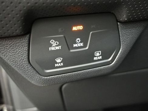 New 2026 Volkswagen Atlas SE image 21