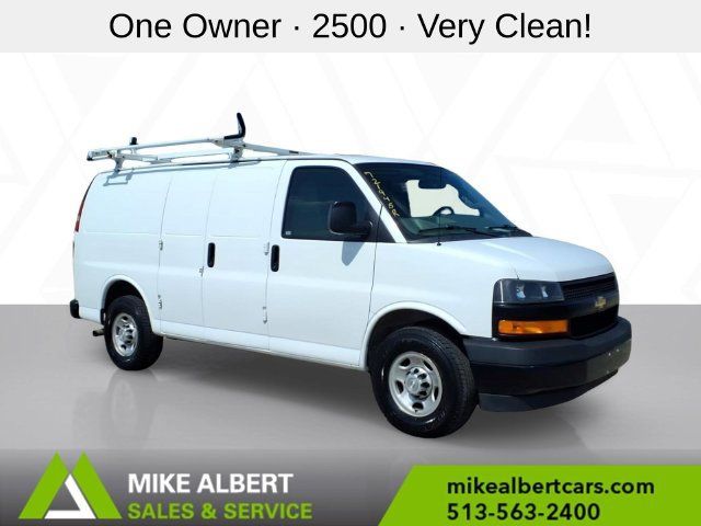 Used 2020 Chevrolet Express 2500 w/ Driver Convenience Package RWD image 1