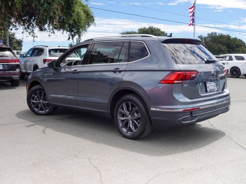 Used 2023 Volkswagen Tiguan SE FWD image 9