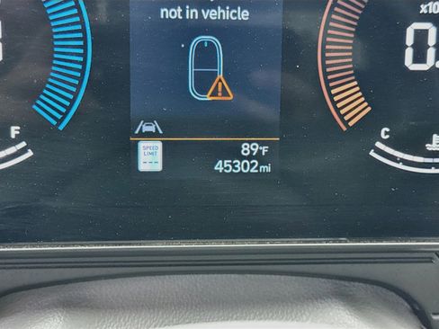 Used 2025 Hyundai Kona SEL FWD image 19
