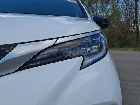 Used 2023 Toyota Sienna XSE image 11