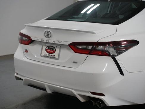 Used 2021 Toyota Camry SE FWD image 9
