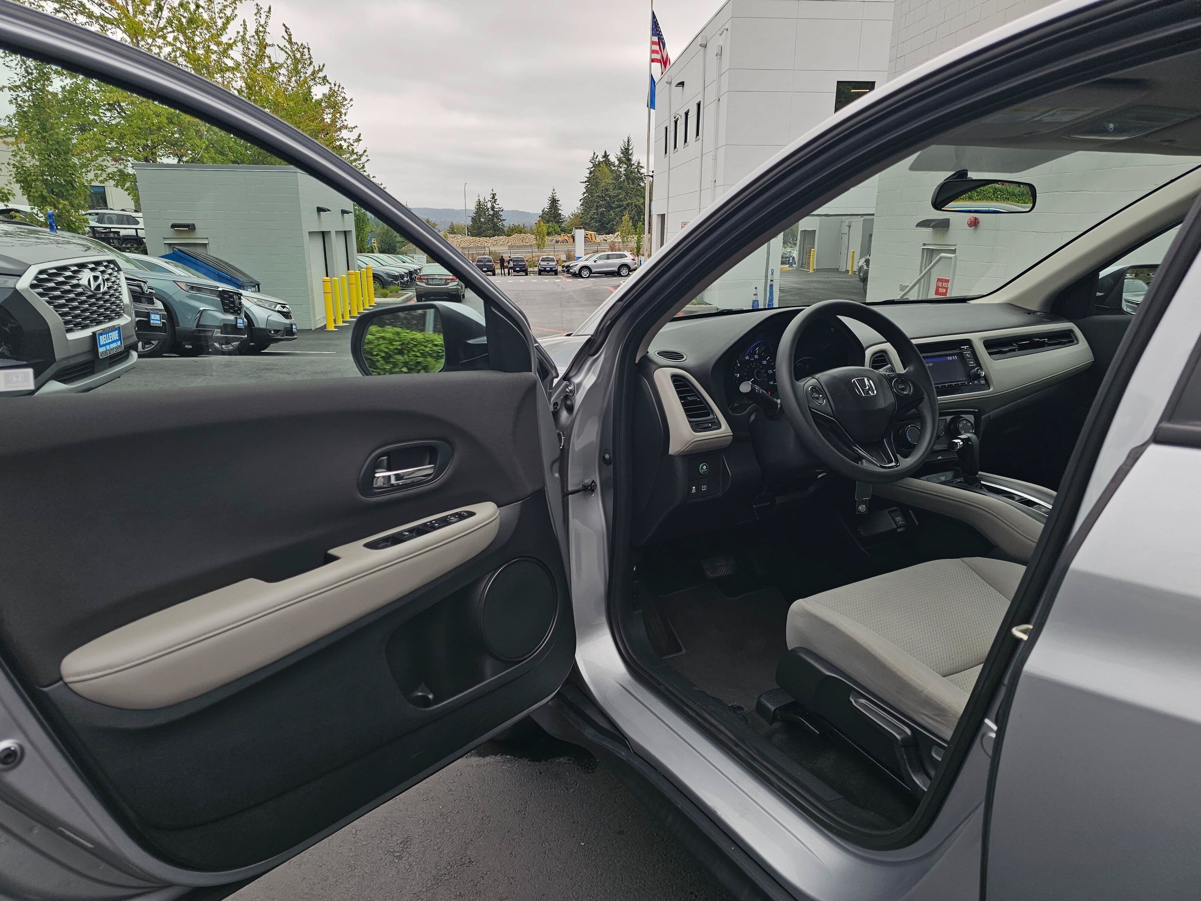 Used 2019 Honda HR-V LX image 23