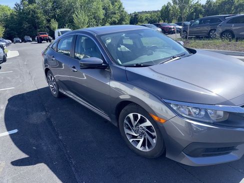 Used 2016 Honda Civic EX image 2