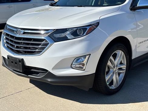 Used 2020 Chevrolet Equinox Premier AWD/4WD image 3