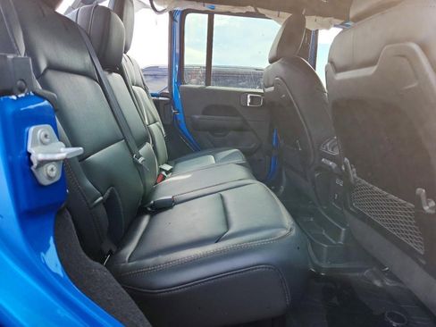 Used 2025 Jeep Wrangler Unlimited Sahara image 6