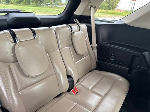 Used 2021 Ford Explorer XLT w/ Equipment Group 202A AWD/4WD image 22