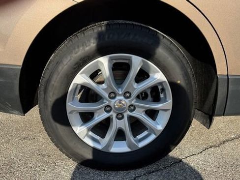 Used 2019 Chevrolet Equinox LT image 9