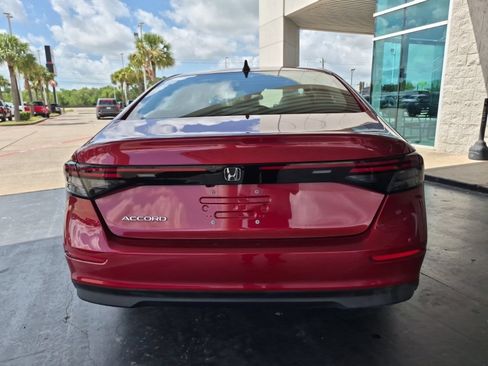 Used 2025 Honda Accord SE image 5