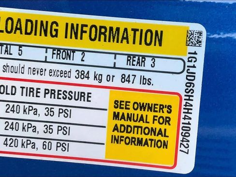 Used 2017 Chevrolet Sonic LT w/ Convenience Package image 30