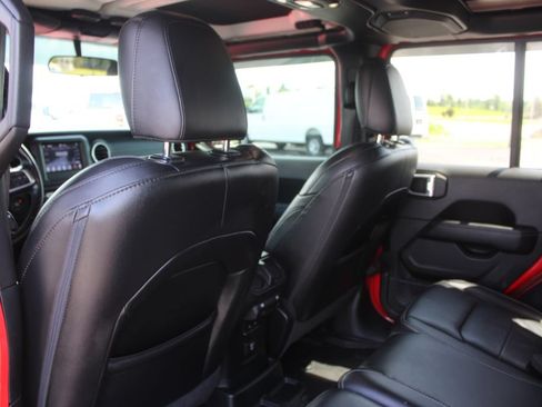 Used 2021 Jeep Wrangler Unlimited Sahara w/ LED Lighting Group AWD/4WD image 24