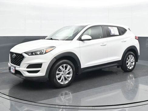 Used 2021 Hyundai Tucson SE image 2