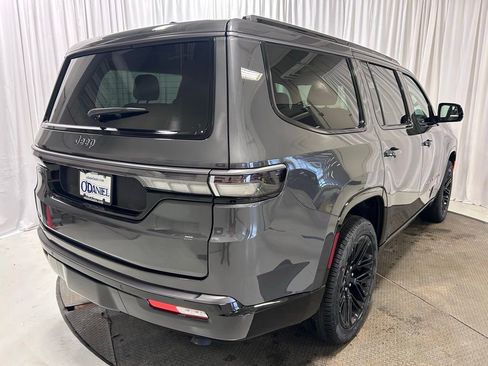 New 2026 Jeep Grand Wagoneer Limited image 31