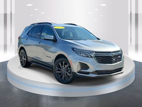 Used 2023 Chevrolet Equinox RS FWD image 1