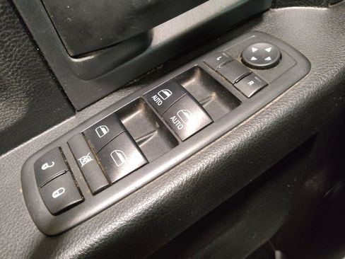 Used 2019 RAM 1500 Tradesman w/ Chrome Plus Package image 27