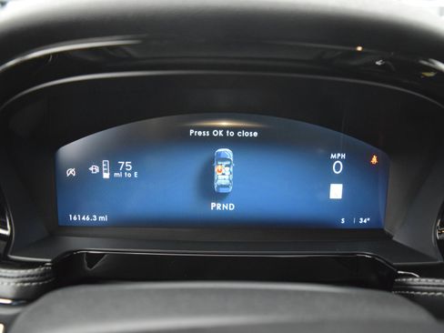 Used 2024 Lincoln Corsair Premiere w/ Equipment Group 101A image 11