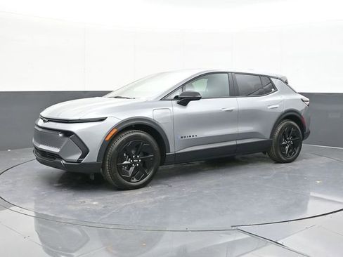 New 2026 Chevrolet Equinox EV LT image 5