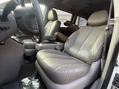 Used 2014 Kia Sedona EX w/ Luxury Package FWD image 12
