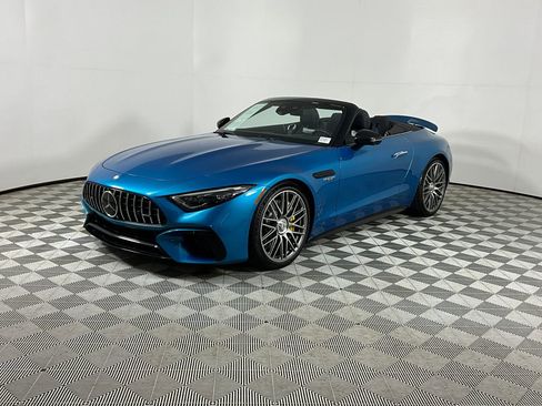 Used 2023 Mercedes-Benz SL 63 AMG 4MATIC w/ Driver Assistance Package image 2