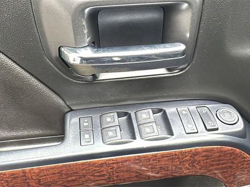 Used 2017 GMC Sierra 1500 SLE w/ SLE Value Package image 18