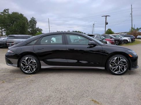 New 2025 Hyundai Ioniq 6 SEL image 4