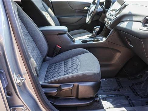 Used 2024 Chevrolet Equinox LT image 29