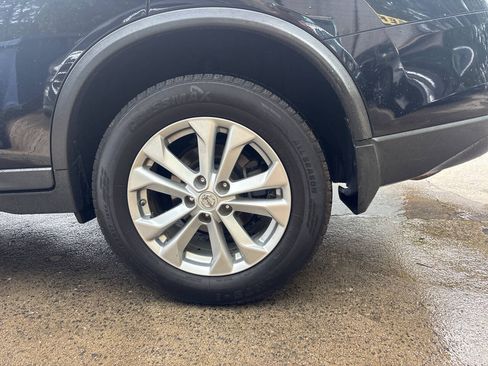 Used 2015 Nissan Rogue SV FWD image 16