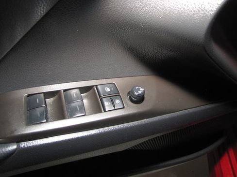 Used 2023 Toyota Camry SE FWD image 12