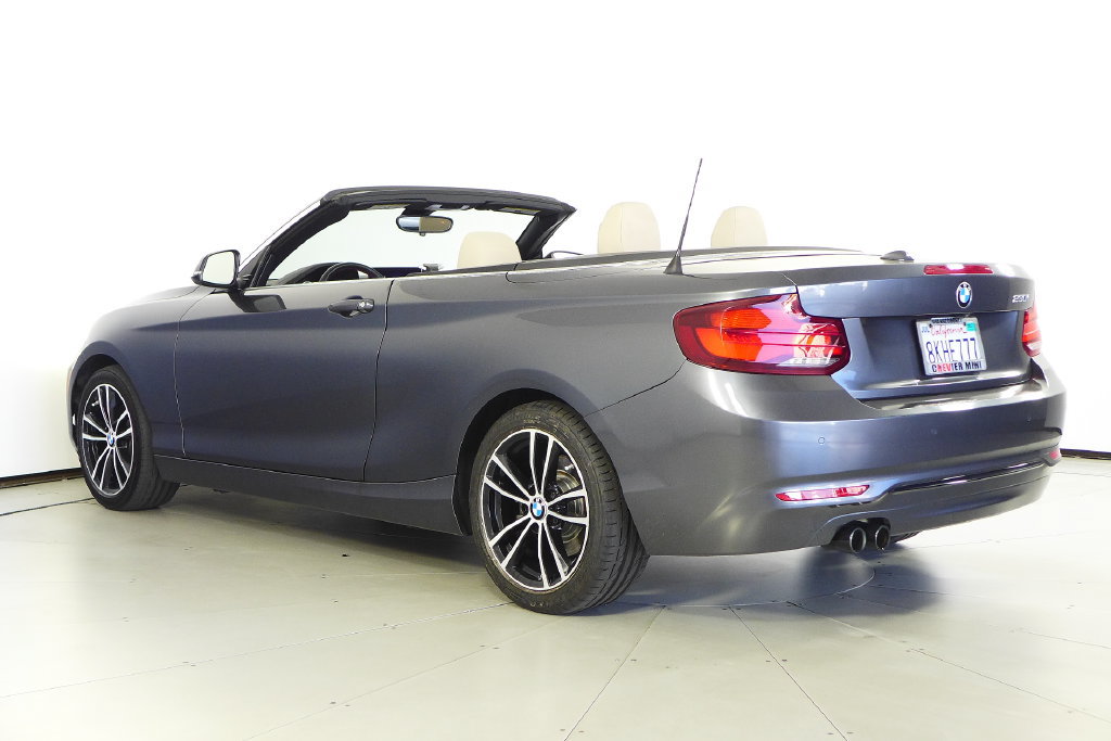 Used 2020 BMW 230i Convertible w/ Premium Package RWD image 9