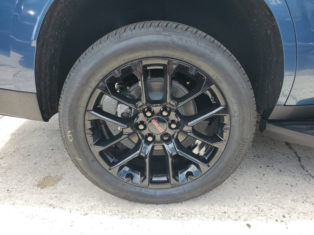 New 2026 GMC Yukon Denali RWD image 6