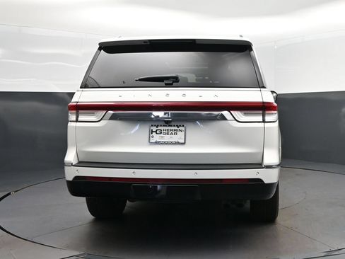 Used 2023 Lincoln Navigator Reserve AWD/4WD image 6