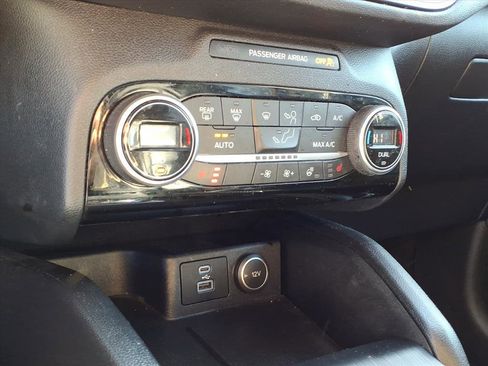 Used 2021 Ford Escape Titanium image 15