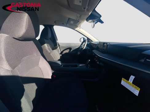 Used 2026 Nissan Kicks S FWD image 33