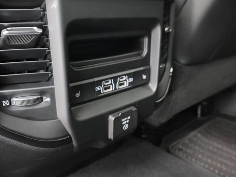 Used 2023 RAM 2500 Limited AWD/4WD image 41