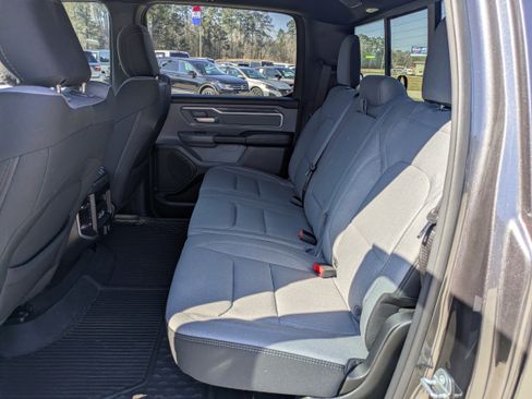 Used 2021 RAM 1500 Big Horn image 12