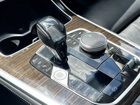 Used 2020 BMW X7 xDrive40i w/ Premium Package image 18